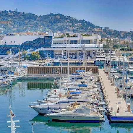 Comfortable Near The Beaches