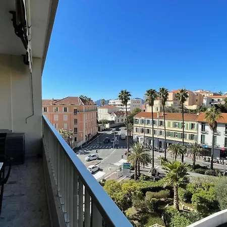 Comfortable Near The Beaches